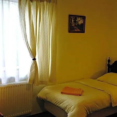 Stawisko Hotel 2*